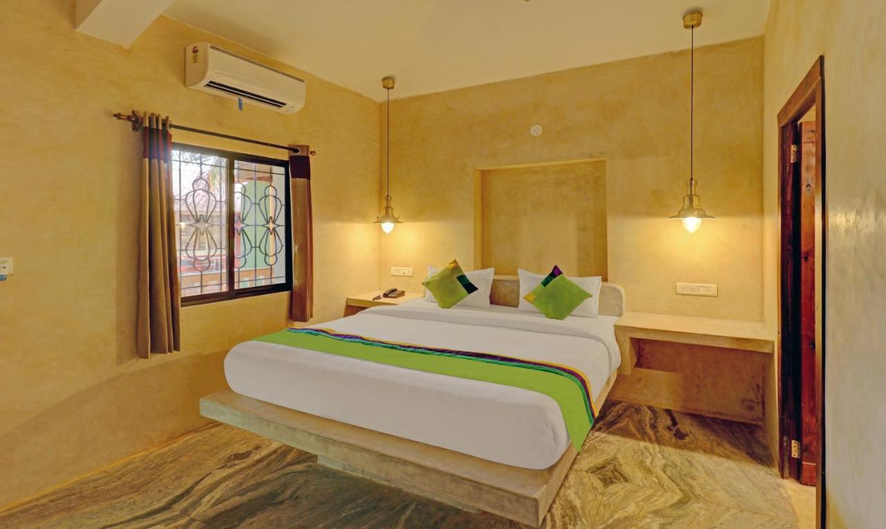 Treebo Trend Morjim Banyan Resort Morjim Bagian luar foto