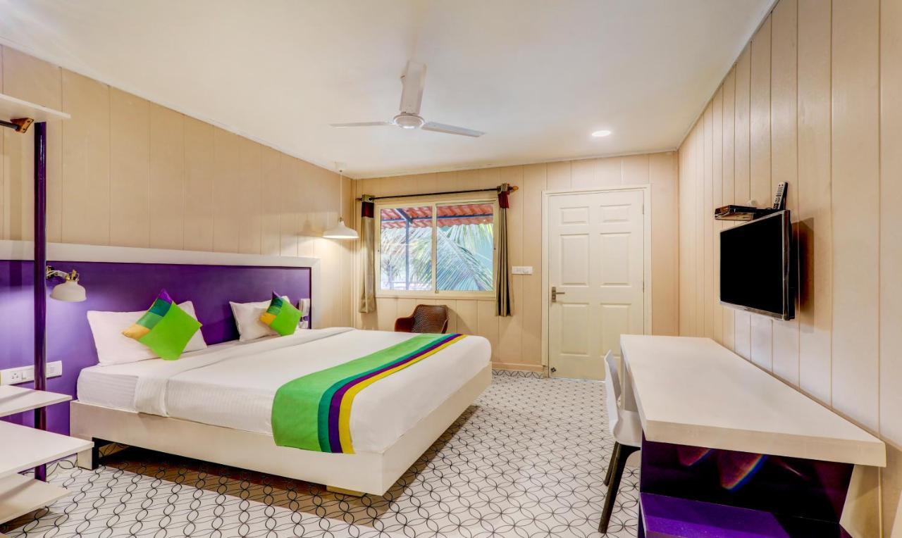 Treebo Trend Morjim Banyan Resort Morjim Bagian luar foto
